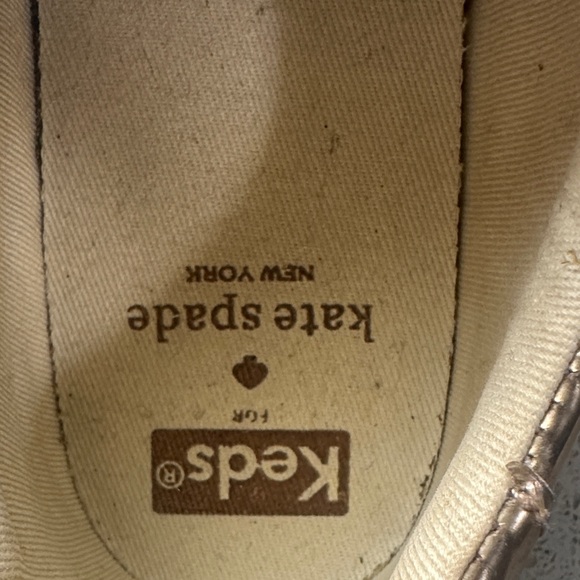 Keds - Kate Spade - Metallic Gold Sneakers with White Laces - Picture 2 of 4